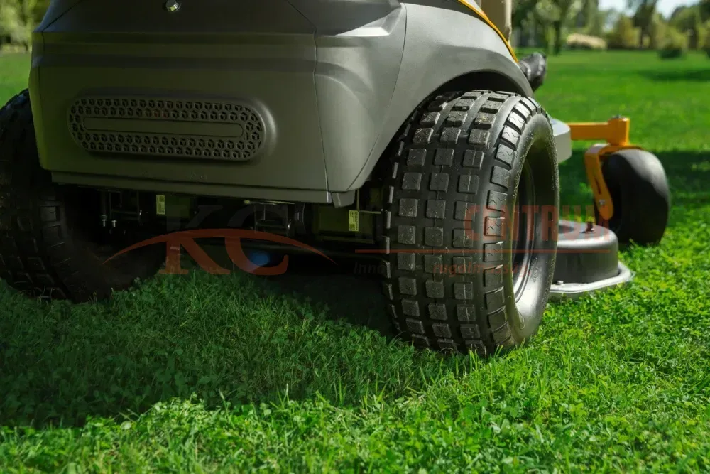 STIGA helyben forduló akkumulátoros fűnyíró traktor GYRO 900e — 2. fotó